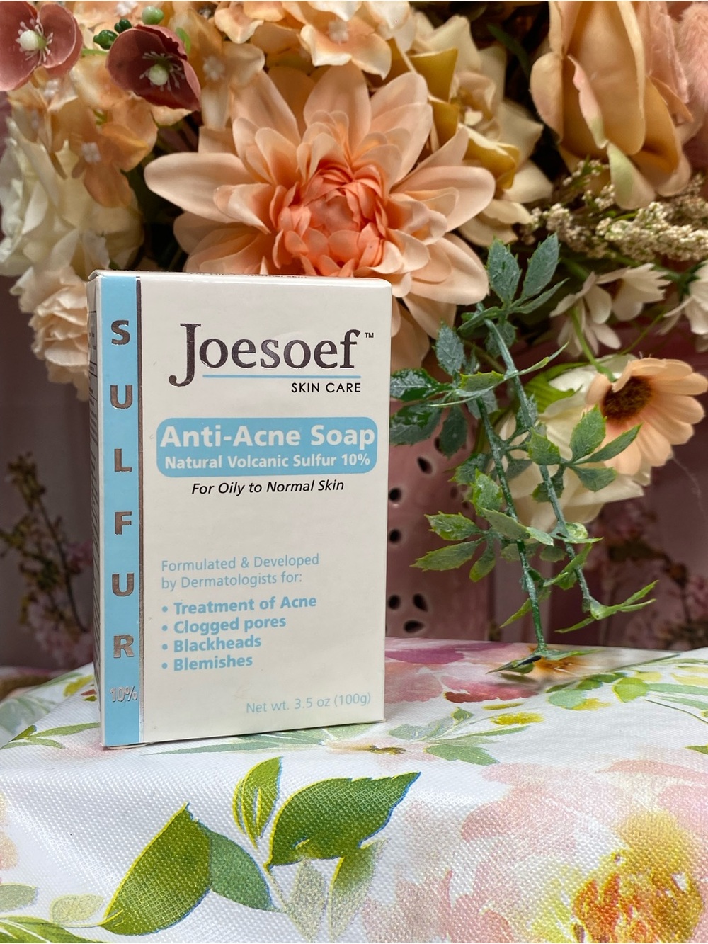Joe's Jeans Anti-Acne Soap Bar in White and Light Blue Packaging